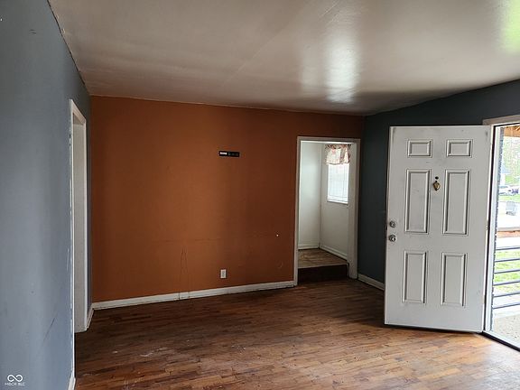 4th image of 247-249 S Emerson Ave