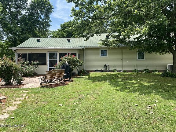 3rd image of 130 Cates Landing Cir