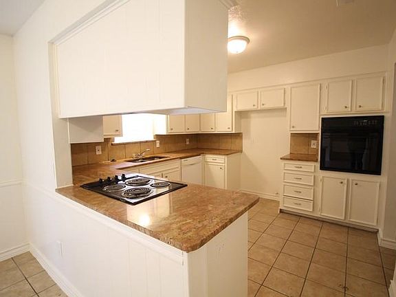 5th image of 1601 S Parkway Blvd S