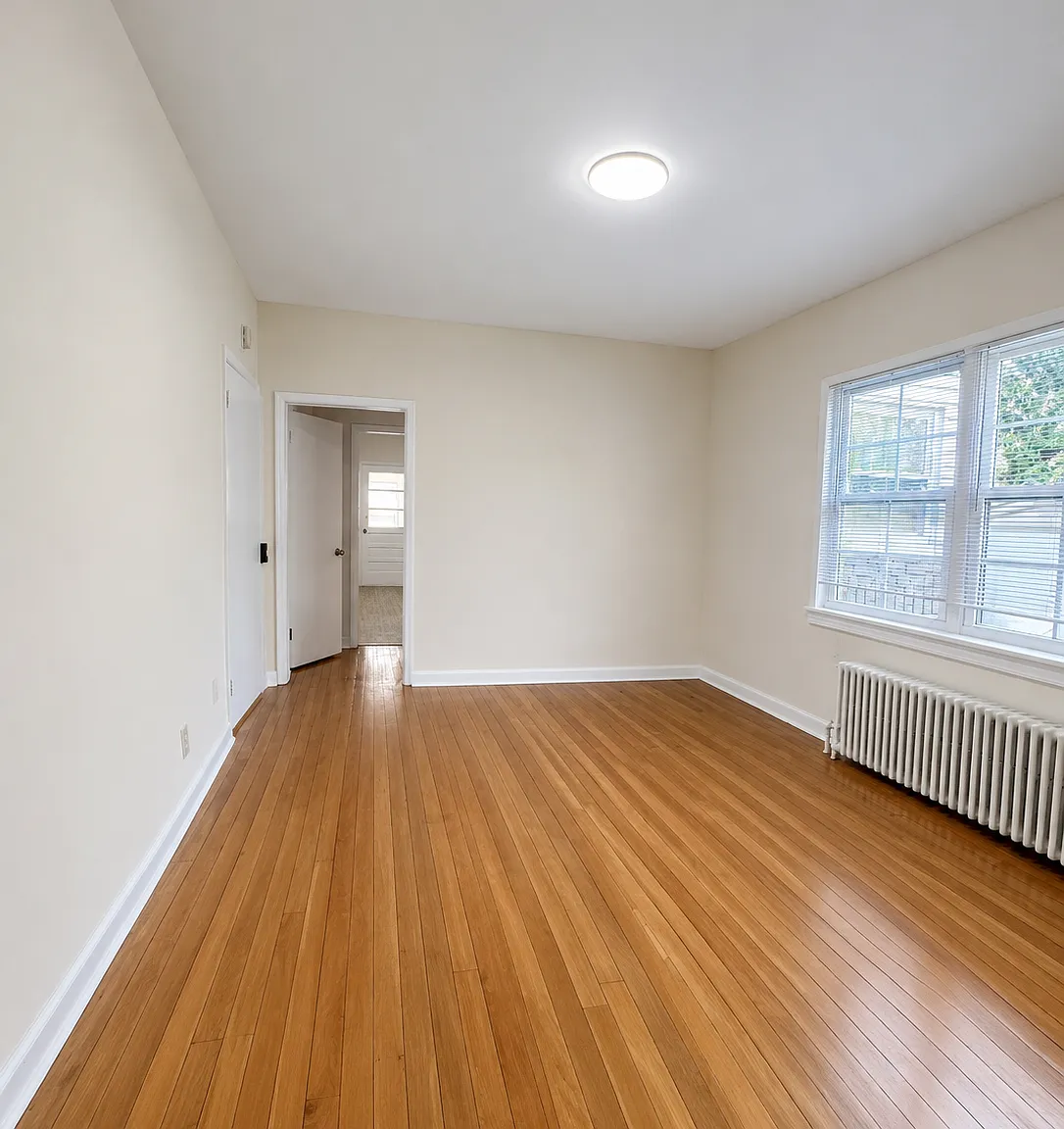 3 bed, 1100 sqft, $3,000 — Photo 2