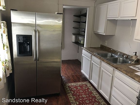 4th image of 2080 Lark St