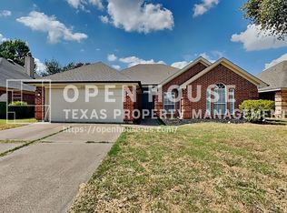 6801 Hadley Dr, North Richland Hills, TX 76182