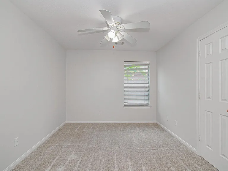 18303 Brenwood Manor Dr — Photo 22