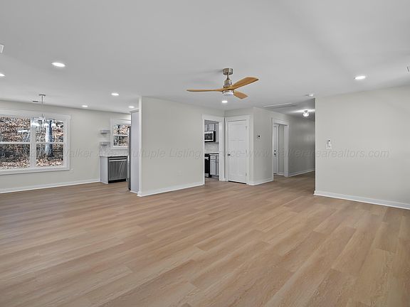 4th image of 25 Randolph Cv