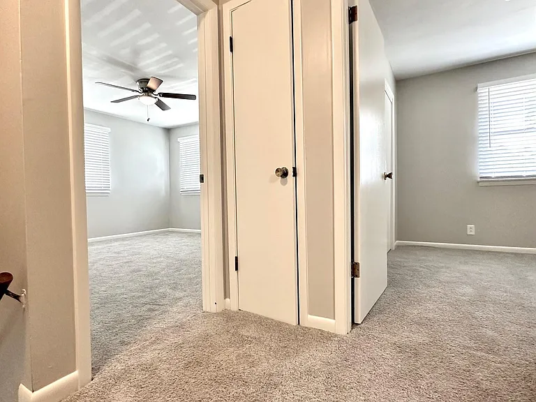 Franklin Manor Apartments — Photo 6