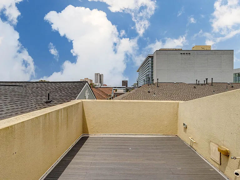 1818 Binz St #D — Photo 24
