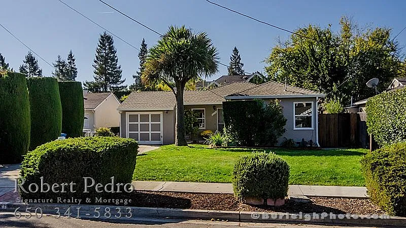 864 15th Ave photo 1
