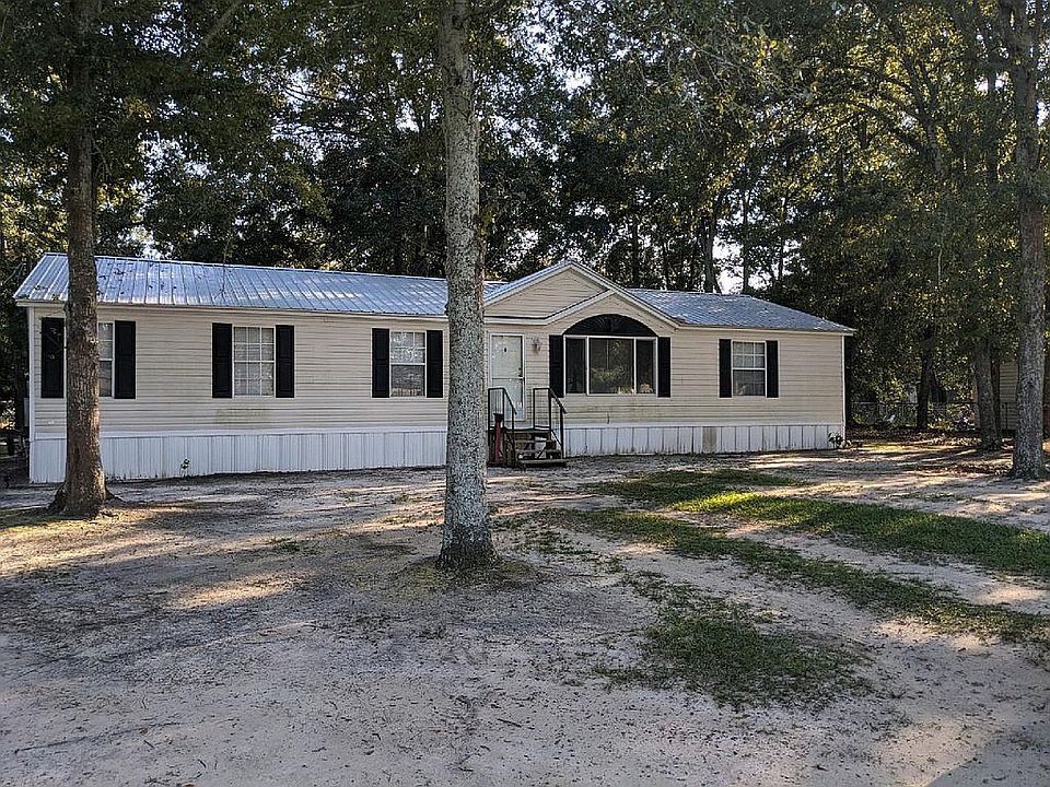 1st image of 52 Center Dr