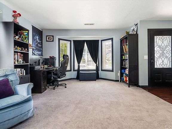 4th image of 28429 Applewood Ln