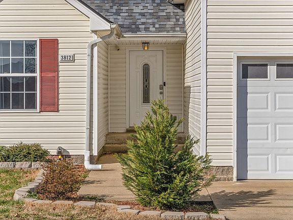 3rd image of 3812 Man O War Blvd