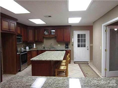 Granite counter tops , and Custom cabinetry