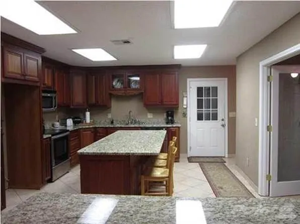 962 Coronado Dr, Gulf Breeze, FL 32563