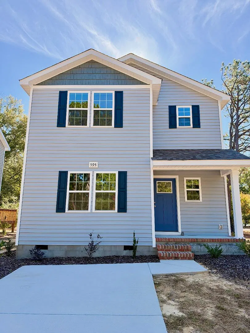 595 S Glover St — Photo 1