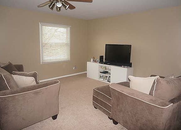2nd image of 5778 Hillside Pl