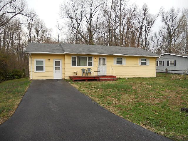 1st image of 1615 Scott Dr