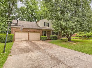 707 Forest Park Dr, Newburgh, IN 47630