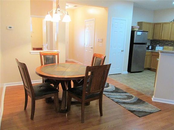 4th image of 3307 Fernview Dr