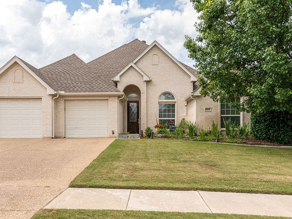 11112 Golfview Way, Benbrook, TX 76126 MLS 20314430 Zillow