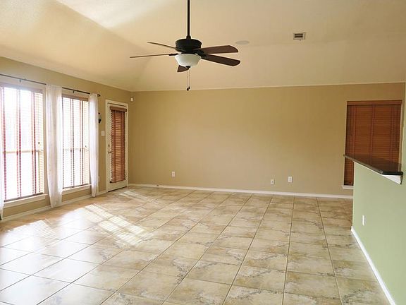 4th image of 4724 Carolina Trace Trl