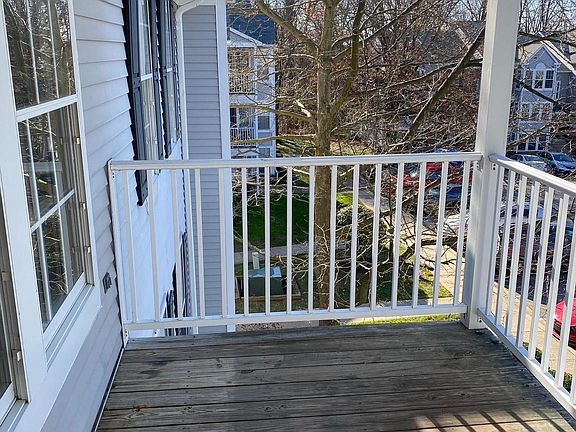4th image of 1002 Jessicas Ct Unit 8