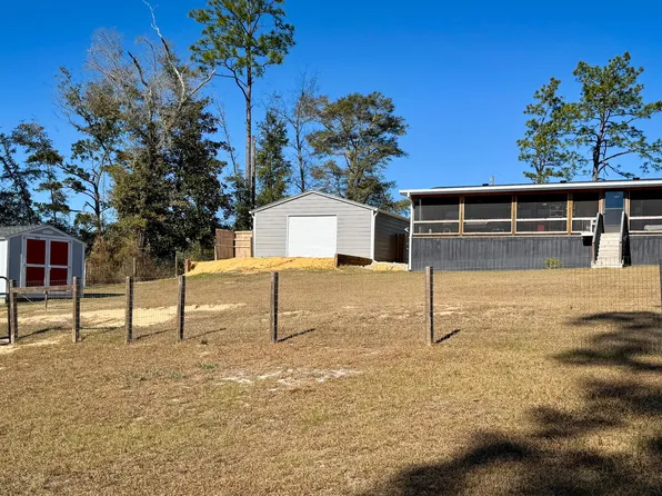 2687 Linda Ln, Alford, FL 32420