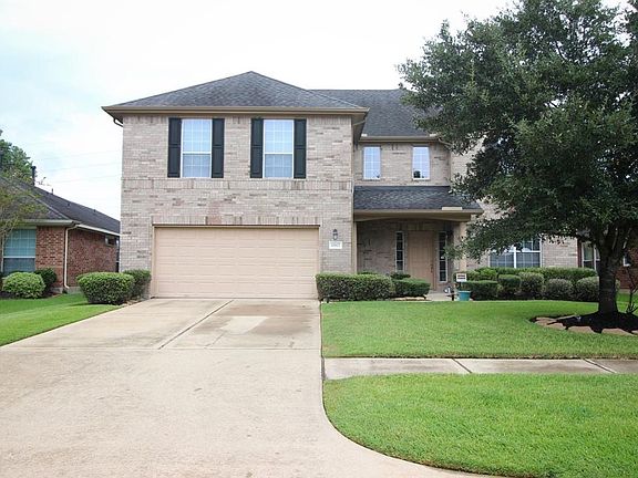 2nd image of 15022 Greenhaven Lake Ln