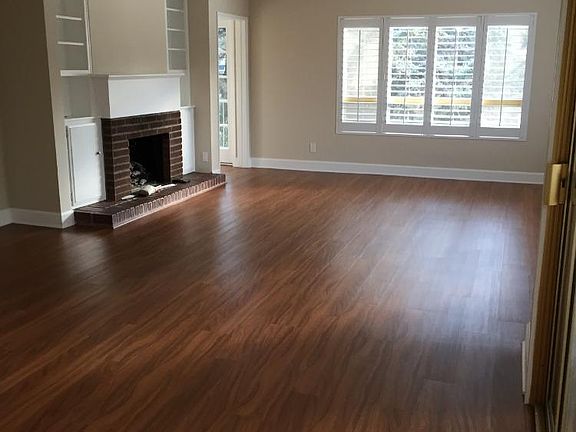 2nd image of 838 15th St #2