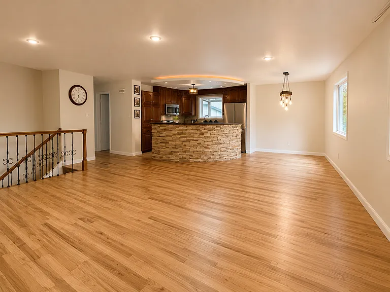 1144 S Oakland St — Photo 4