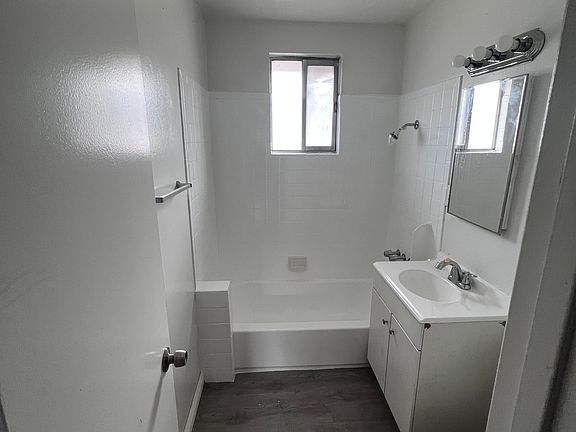 5th image of 1241 S Greenwood Ave #14