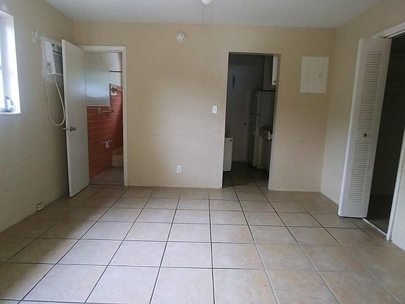 3rd image of 1131 NW 5th Ave #104