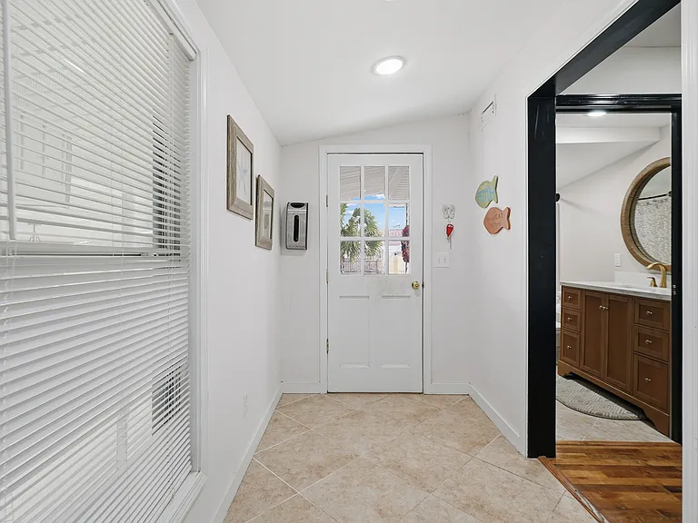 1808 Chestnut Ave — Photo 29