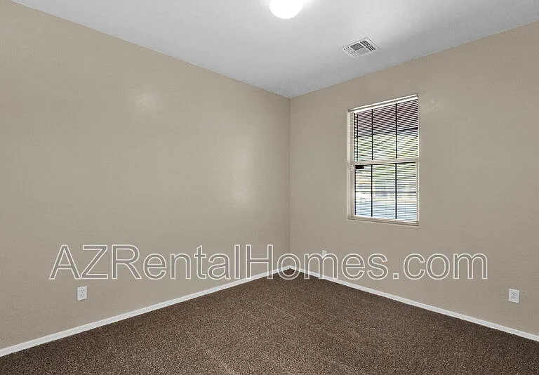 6308 S 69th Gln — Photo 14