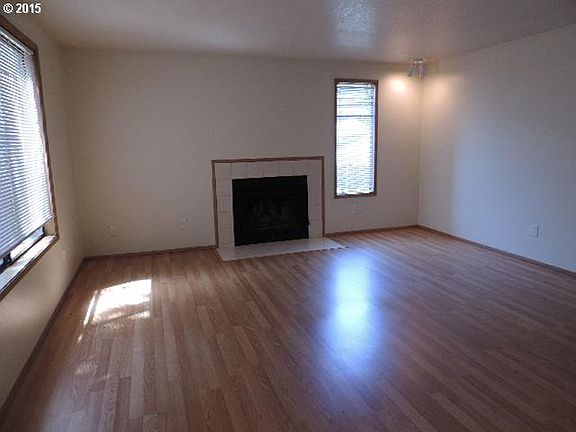 4th image of 7302 NE 16th Ave APT 4