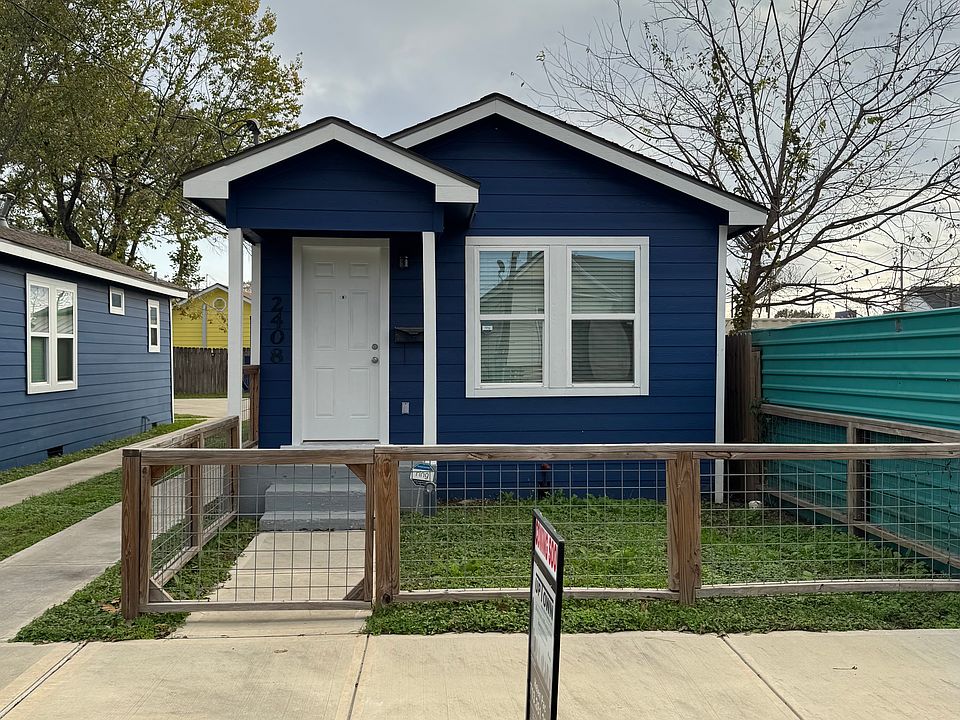 2nd image of 2408 Terry St