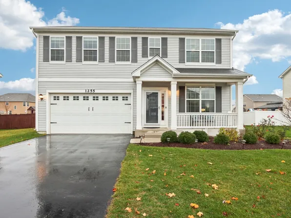 1255 Prairie Pointe Dr, South Elgin, IL 60177