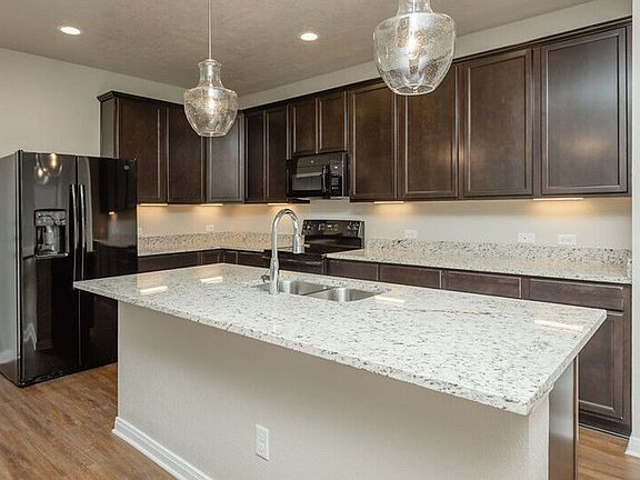 3rd image of 4089 Cross Park Dr #112