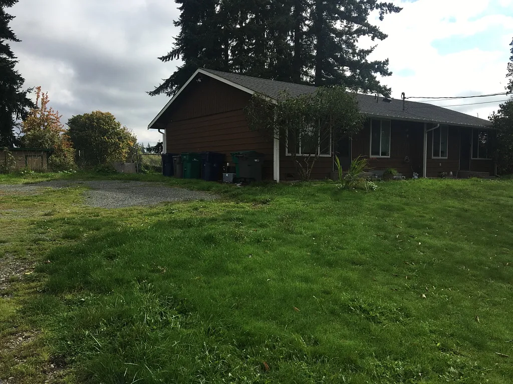 2 bed, 700 sqft, $1,900 — Photo 2