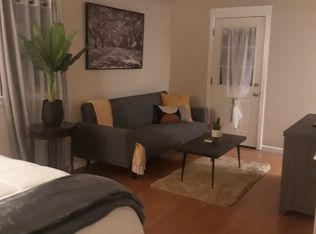 380 W 9th St, Upland, CA 91786