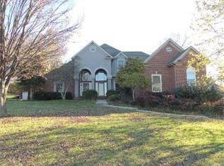 2990 Edgemont Dr, Clarksville, TN 37043