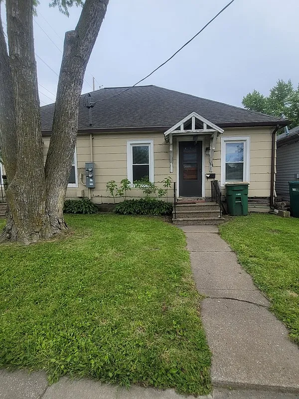 2 bed, 1.0 bath, 800 sqft, $750 — Photo 2
