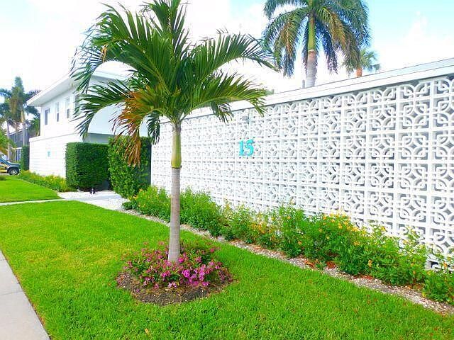 1st image of 15 S Palmway APT 3