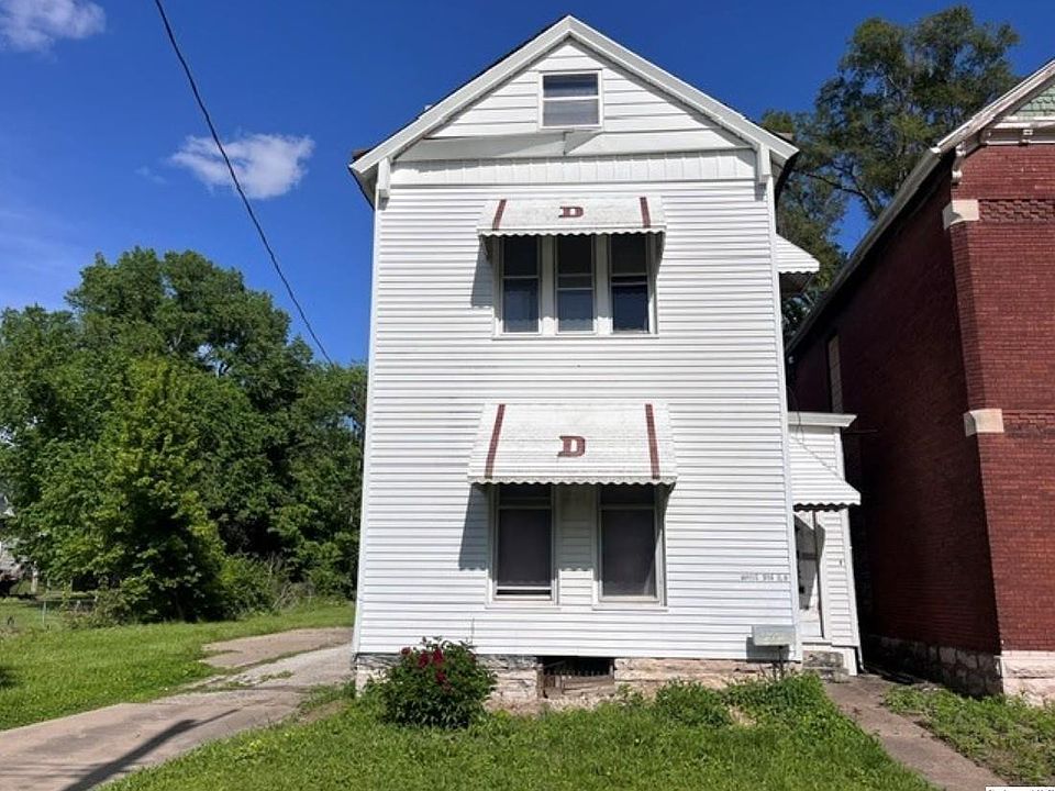 1st image of 916 & 922 N 8th St