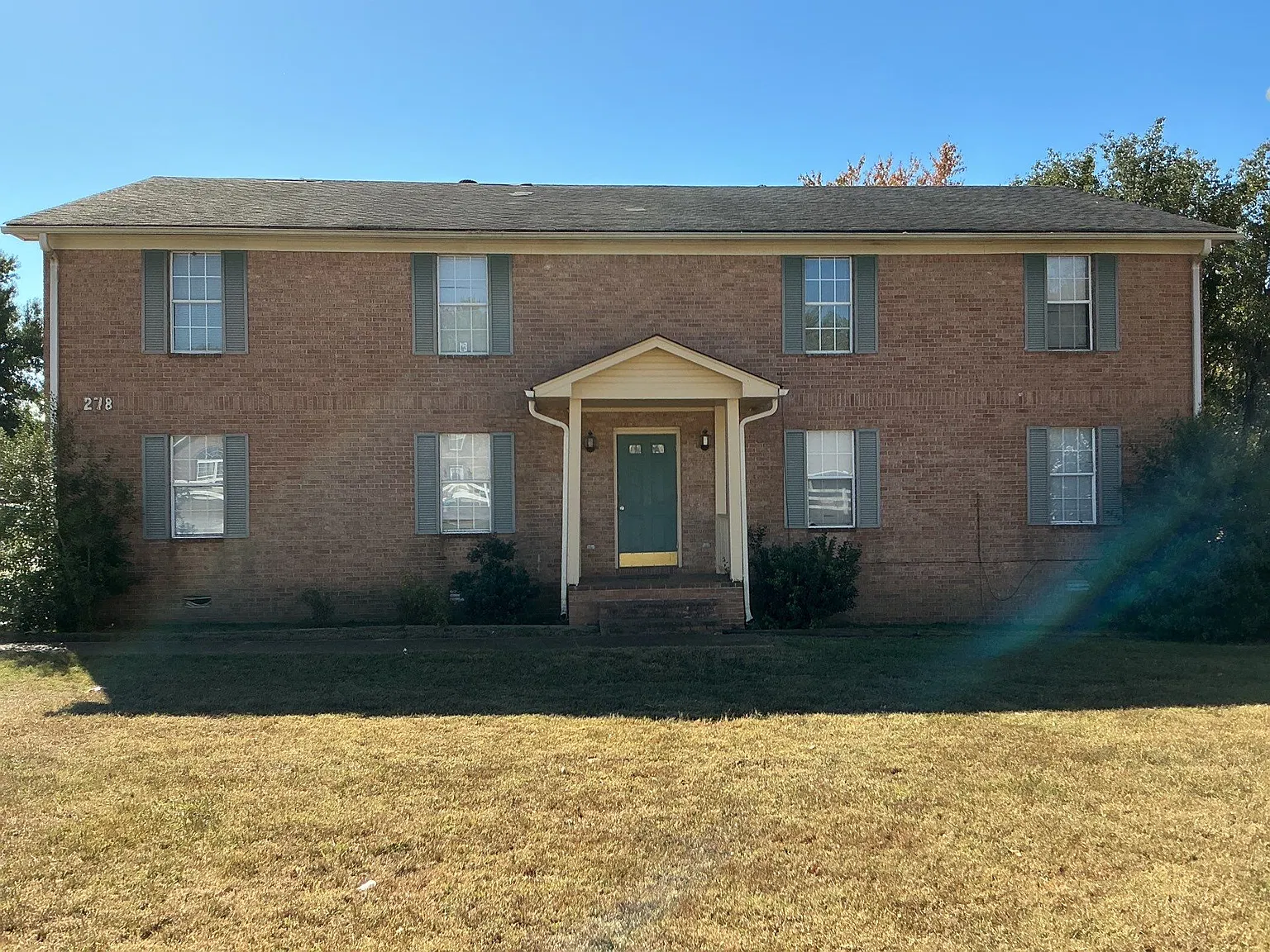 2 bed, 1.5 bath, 998 sqft, $995 — Photo 1