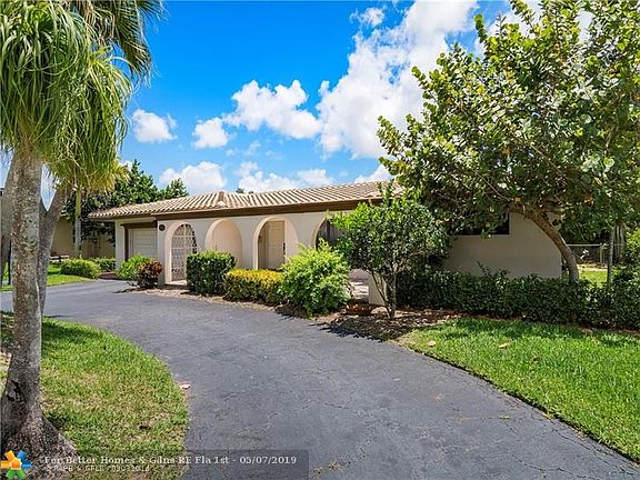5th image of 10030 NW 39th Ct