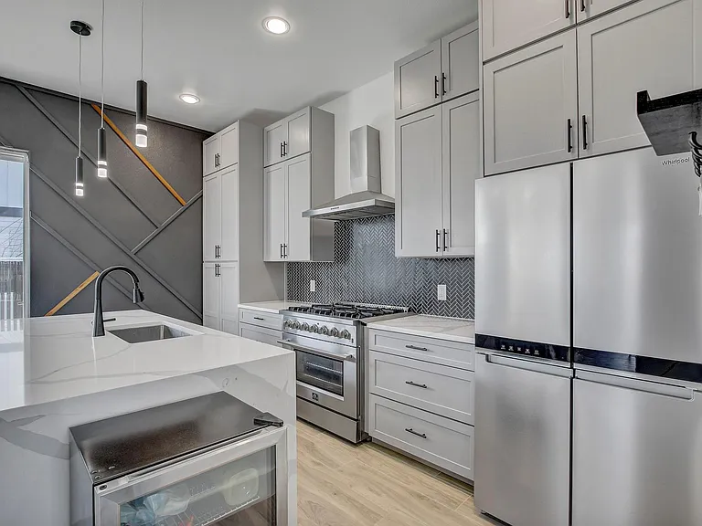4703 Louis Ave #A — Photo 11