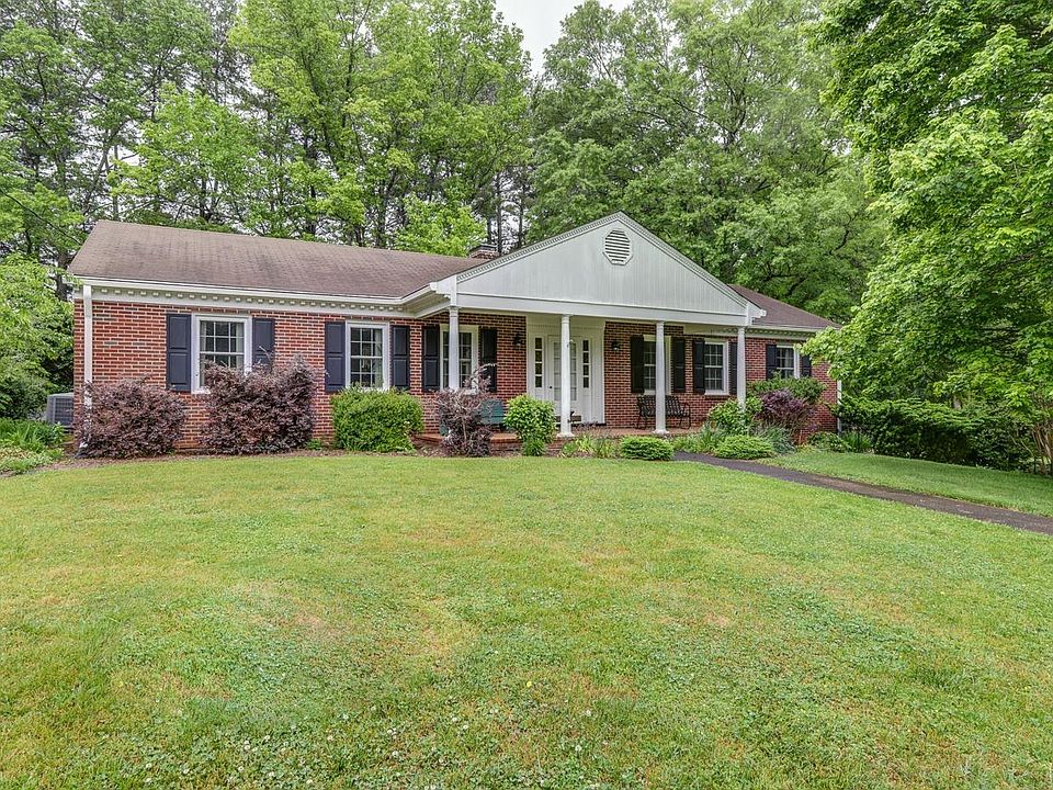 1st image of 21 Preston Pl