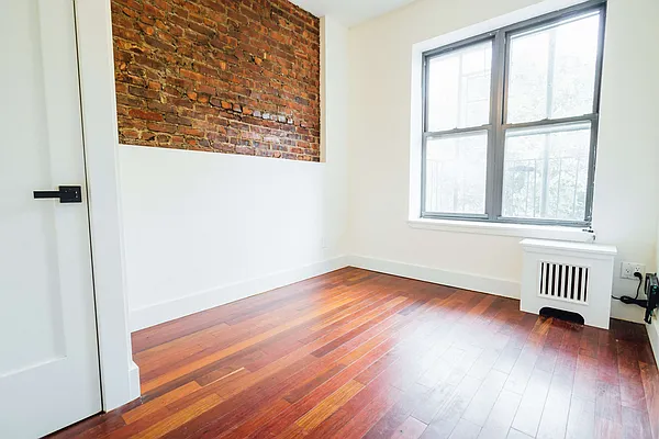 Rented by Nooklyn NYC LLC | media 14