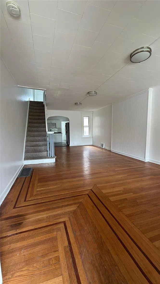 Building Photo - 450 Hanover Ave