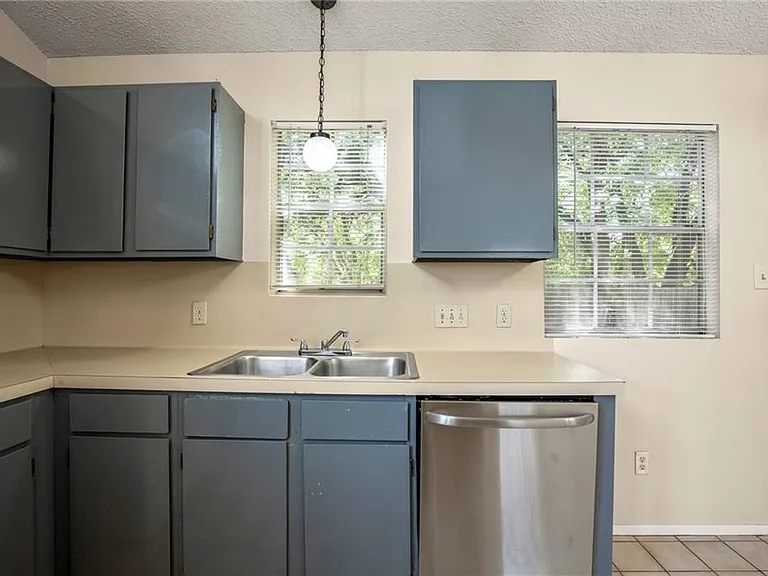 8807 Pineridge Dr #A — Photo 12