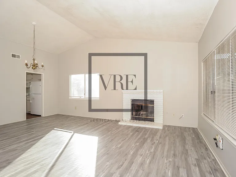 43813 San Francisco Ave — Photo 2
